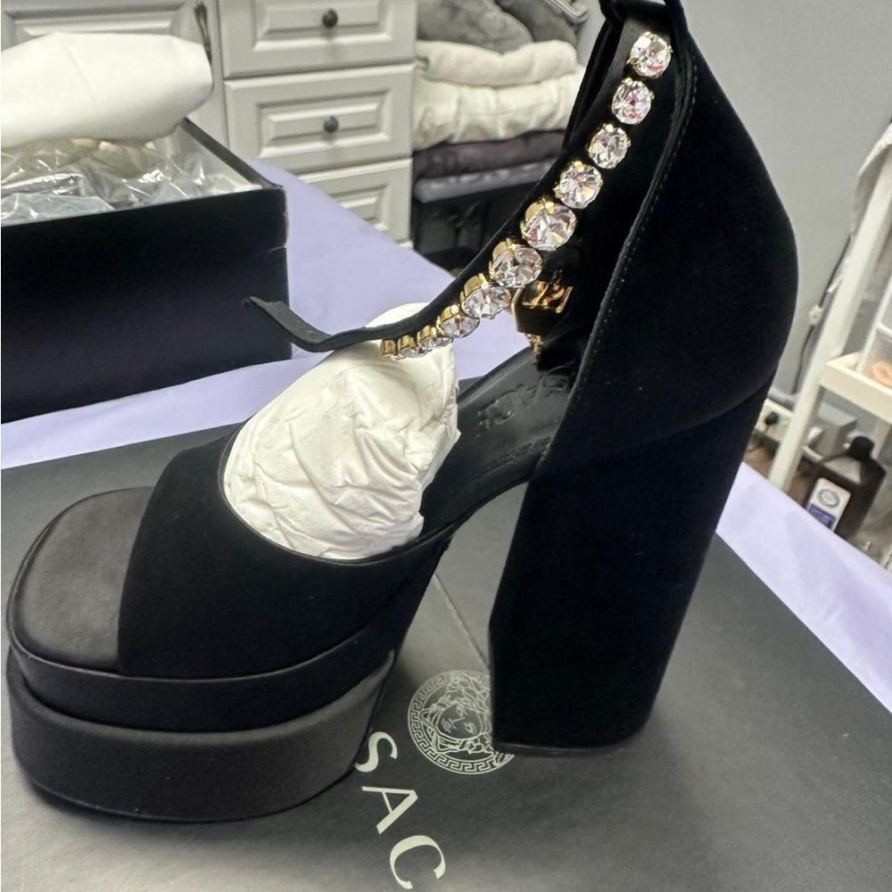 Elegant Black Platform Heels